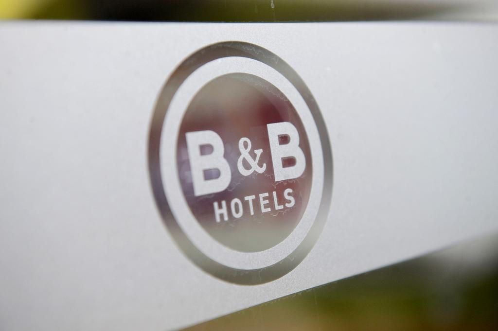B&B Hotel Hyeres Bagian luar foto