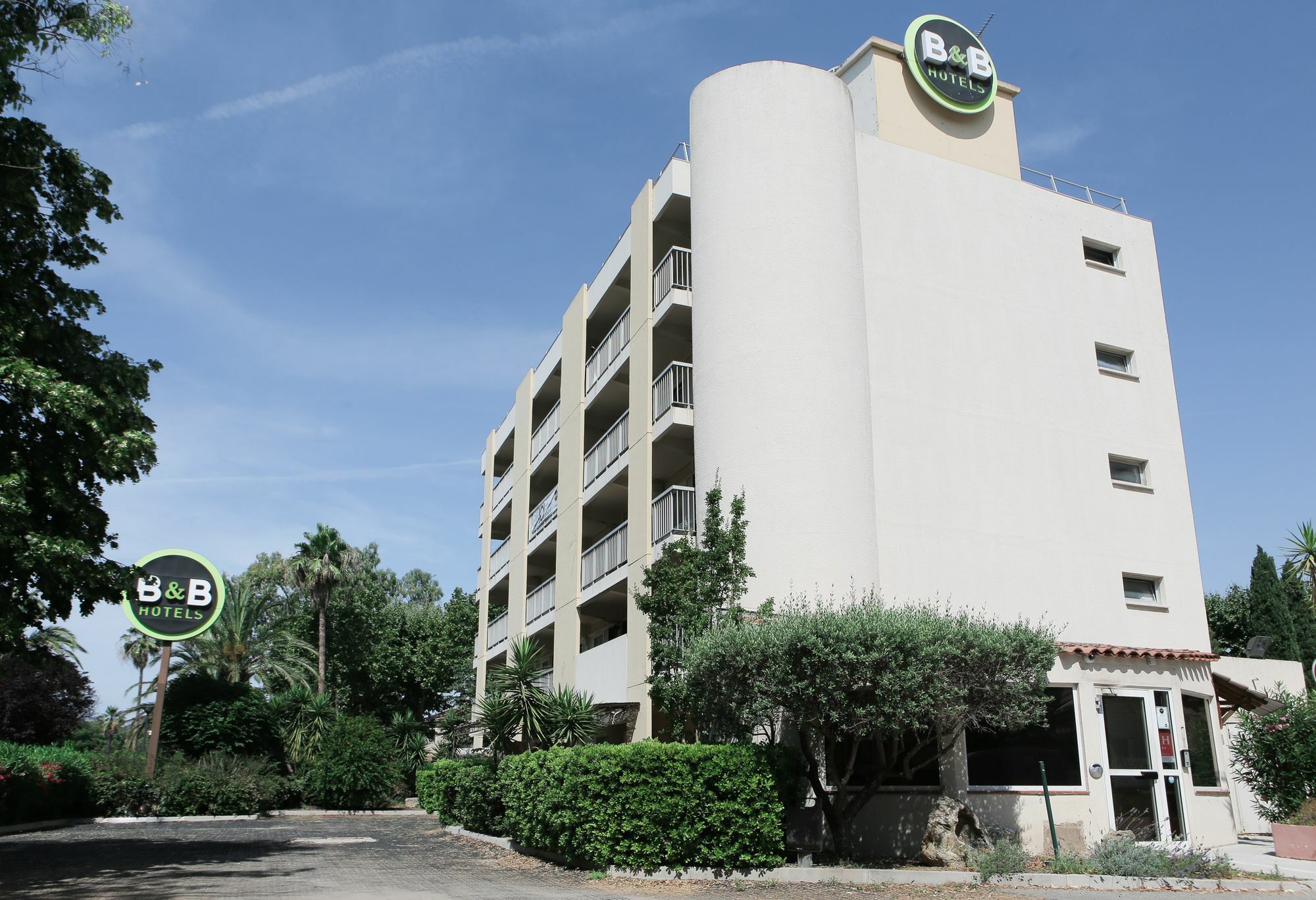 B&B Hotel Hyeres Bagian luar foto