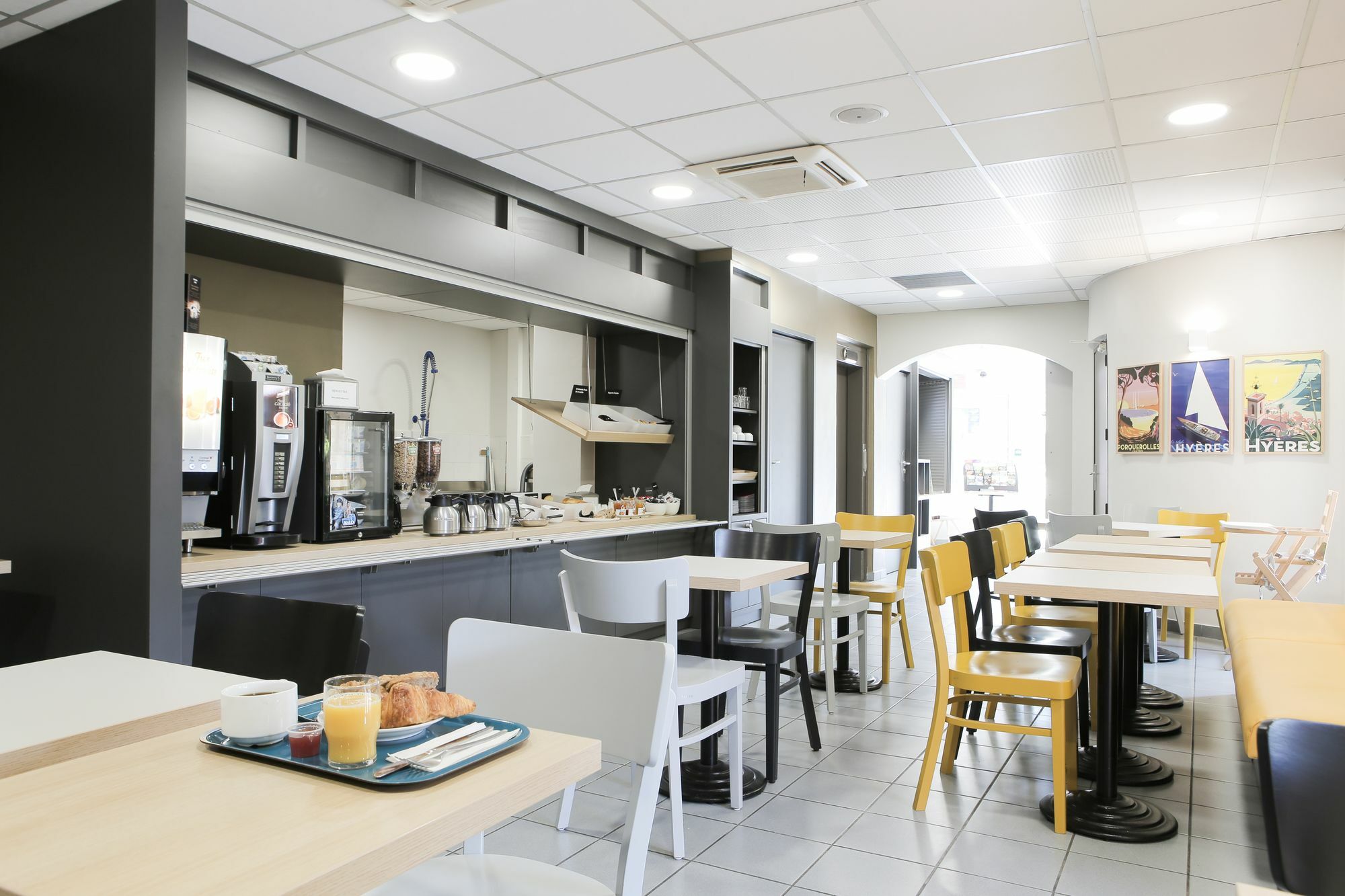 B&B Hotel Hyeres Bagian luar foto