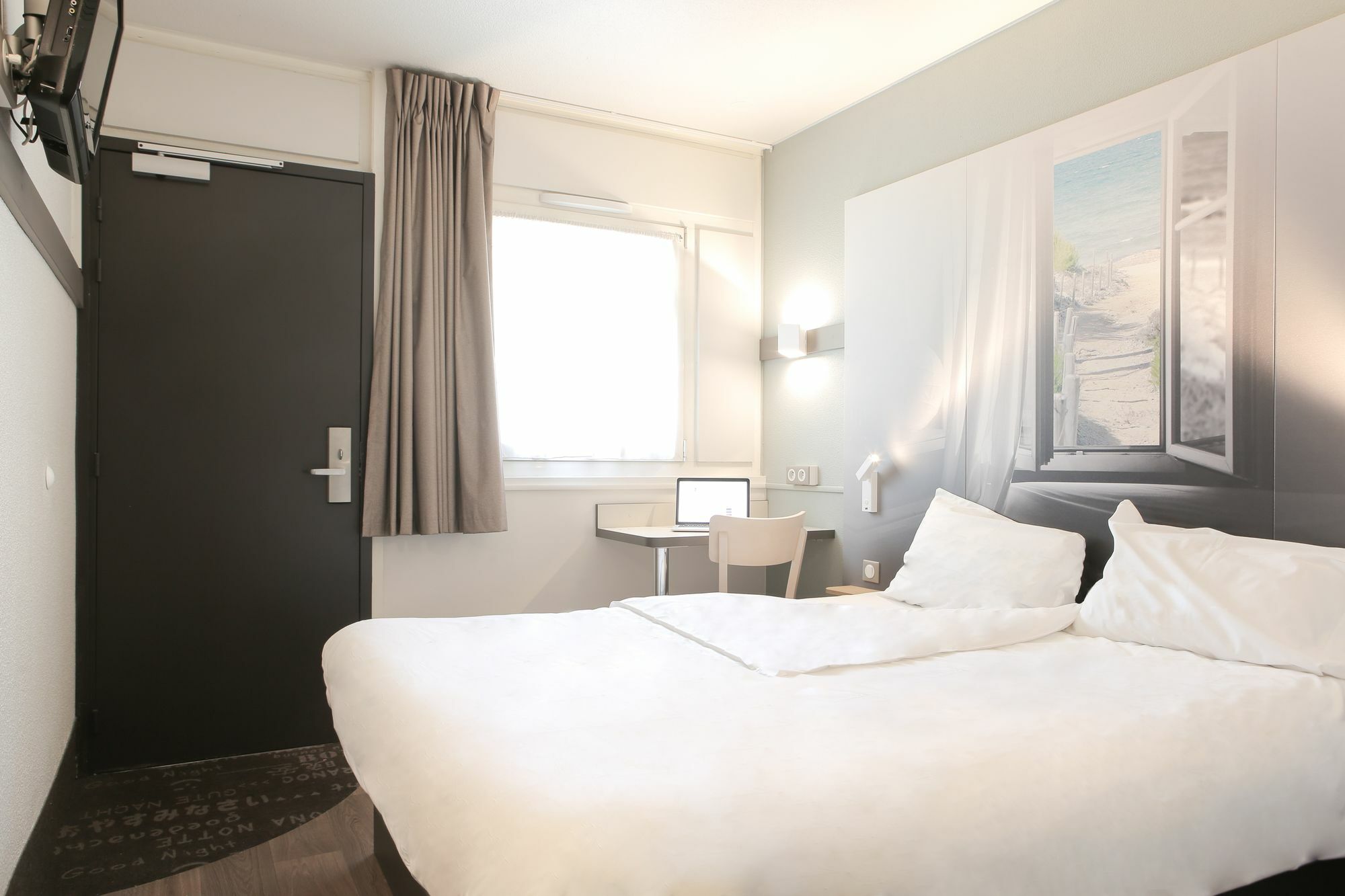 B&B Hotel Hyeres Bagian luar foto