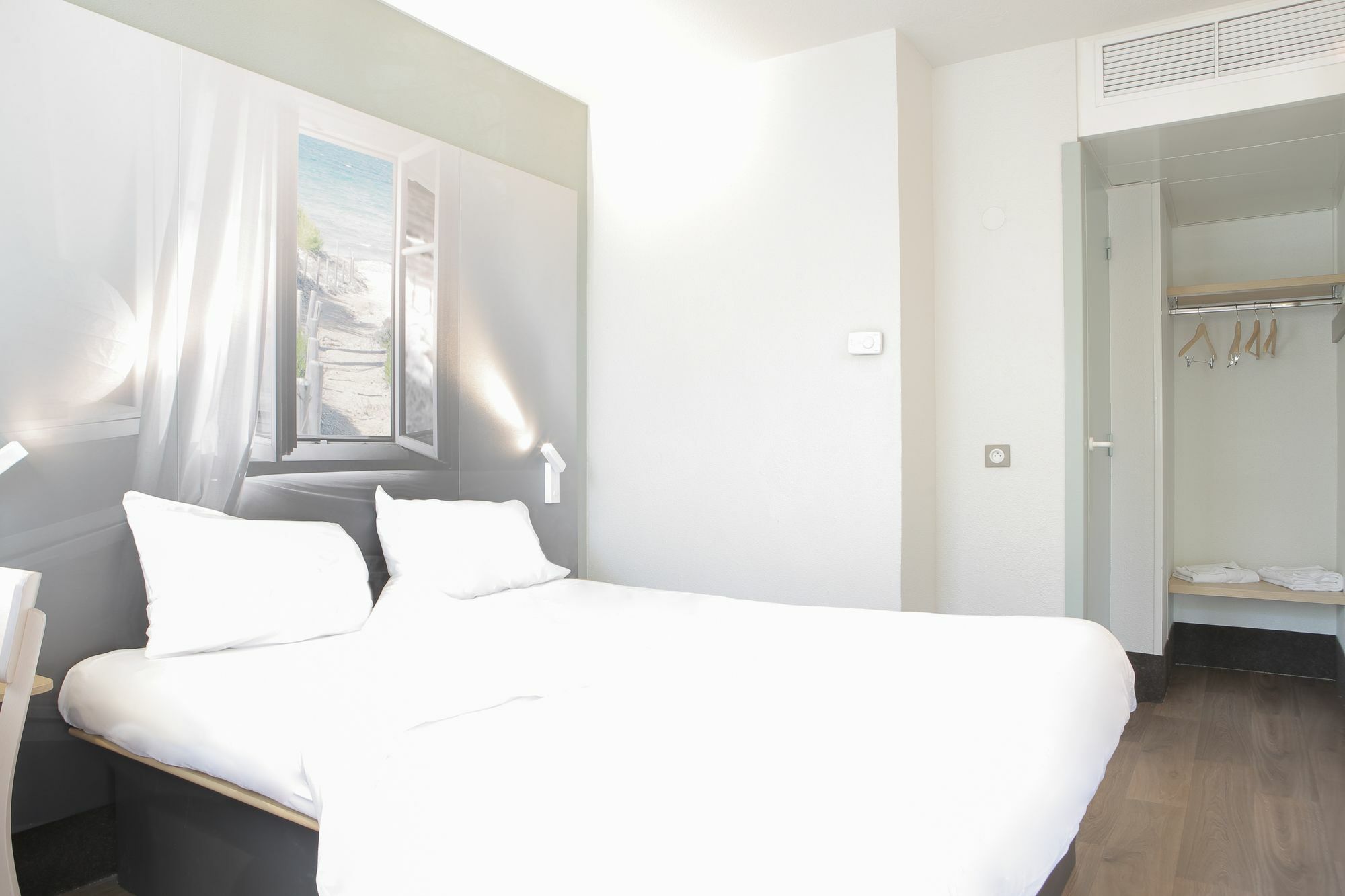 B&B Hotel Hyeres Bagian luar foto